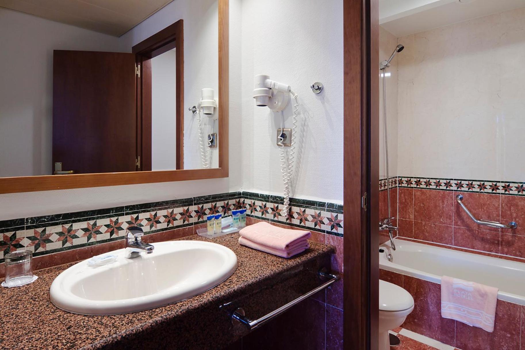 Confort Double Room,734806525:JPEG